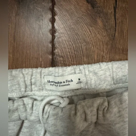 Abercrombie Cargo Sweatpants and Hoodie - Picture 5 of 6